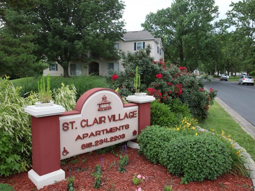 St. Clair Village Apartments, 409 Carlyle East, Belleville, IL RENTCafé
