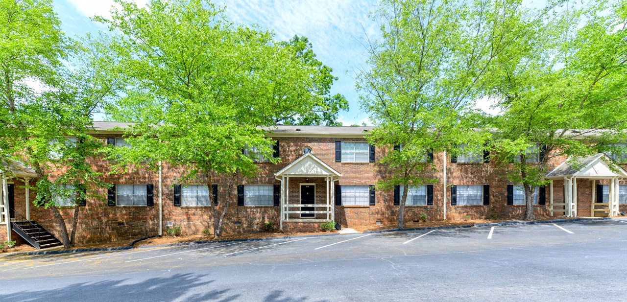 Stratford Arms Apartment Homes, 417 Valley Hill Road, Riverdale, GA
