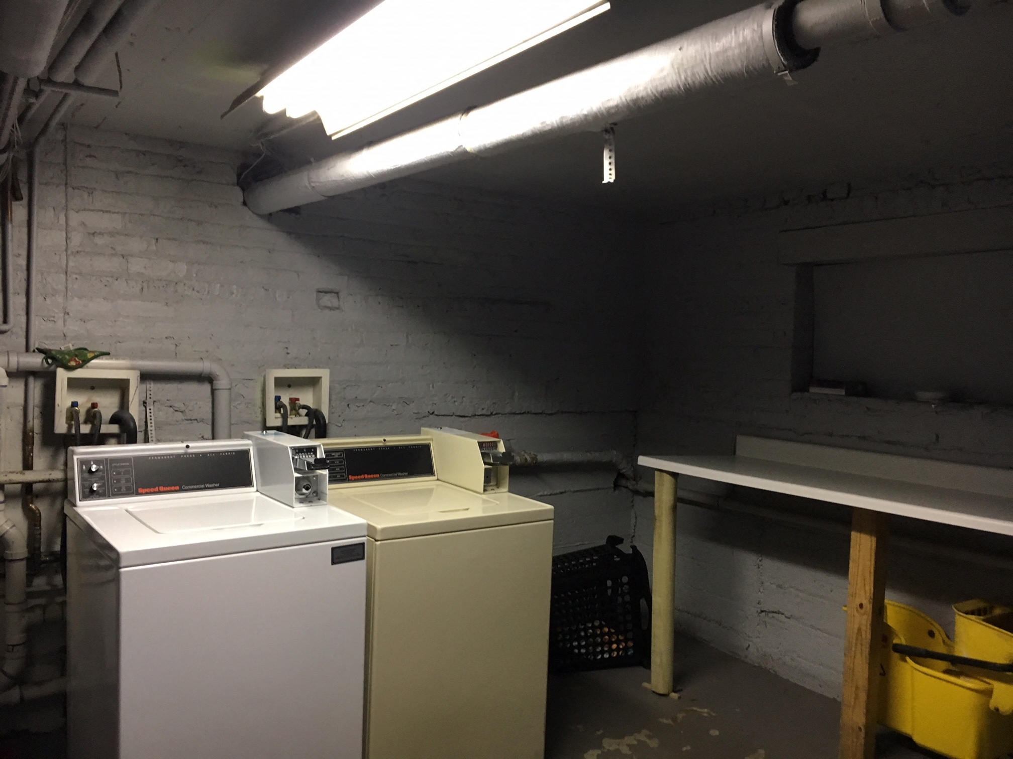 3139-41 Grace Laundry Room