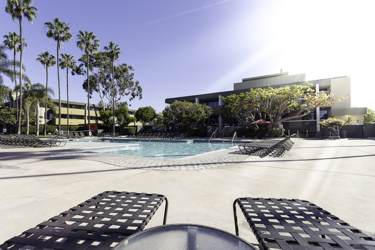 Bay Pointe Apartments Apartments in San Diego, CA