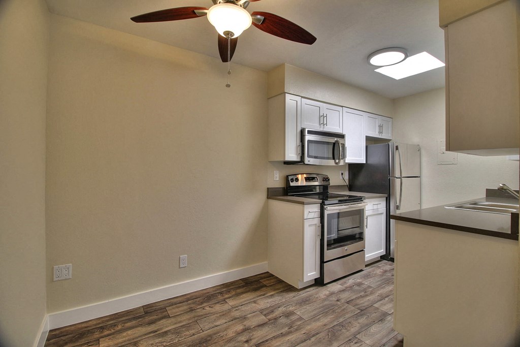 Wood Floor Kitchen at 720 North Apartments, Sunnyvale, 94085