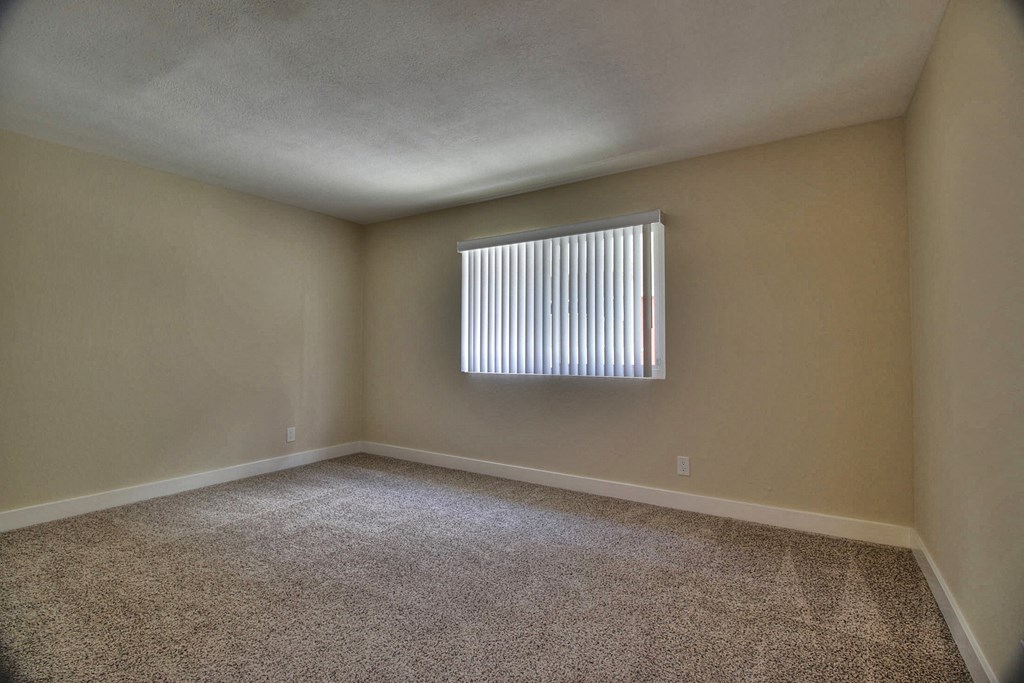 Bay Windows at 720 North Apartments, Sunnyvale