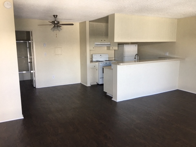3635 E First St Studio-3 Beds Apartment for Rent - Photo Gallery 11