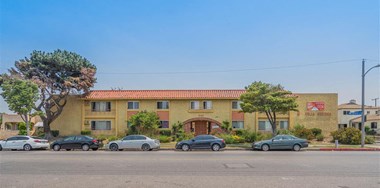 948 S. Inglewood Avenue 1 Bed Apartment for Rent Photo Gallery 1