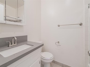 bathroom - Photo Gallery 5