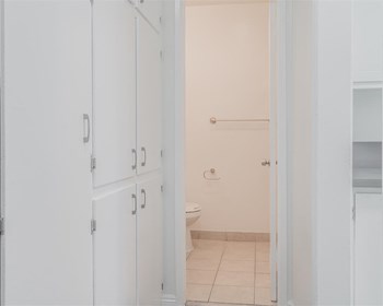 closets - Photo Gallery 6