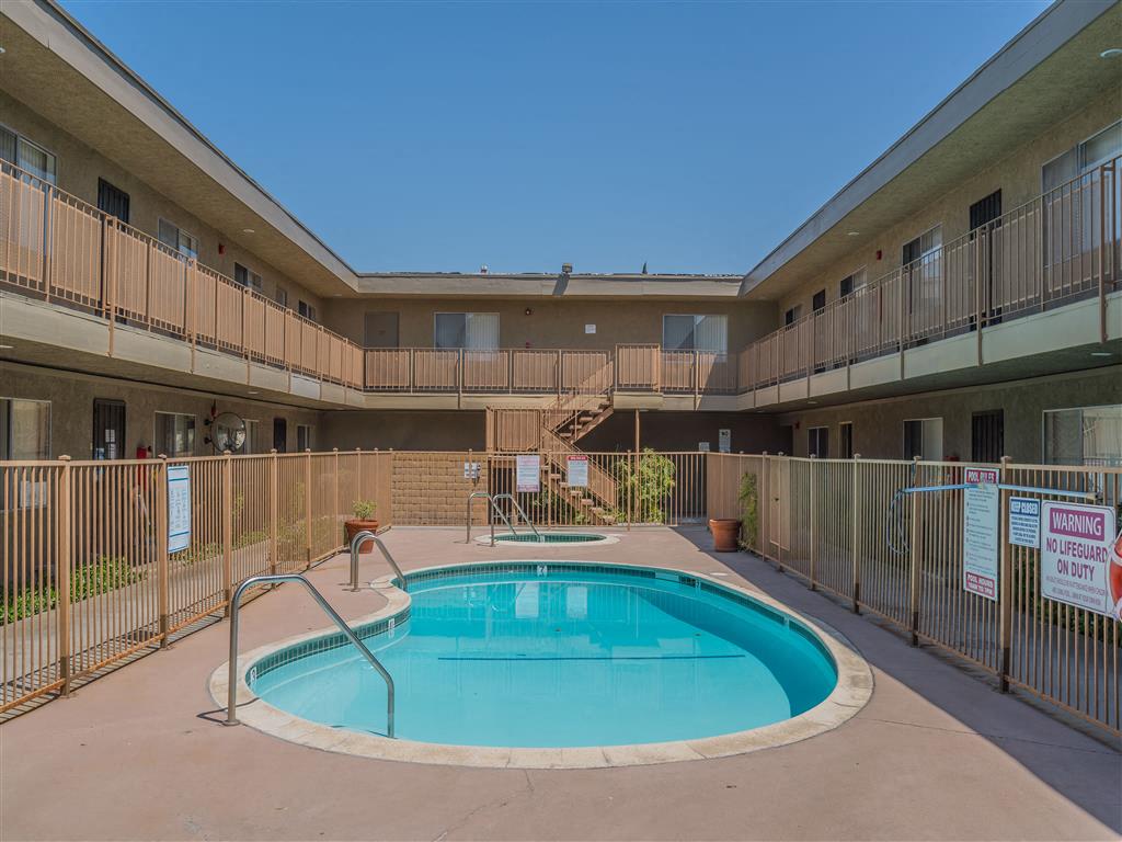 1 Zi In Long Beach Ca