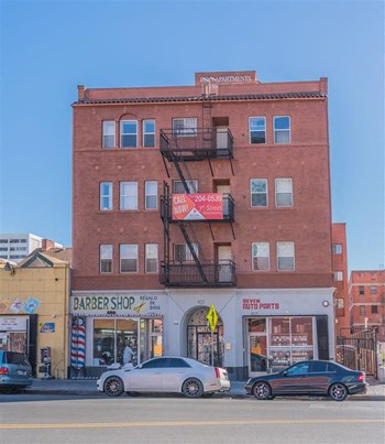 building - Photo Gallery 4