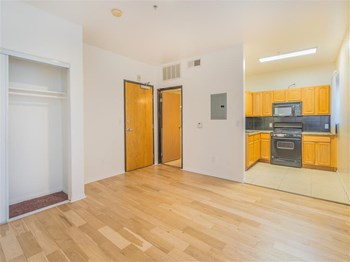 living area - Photo Gallery 5