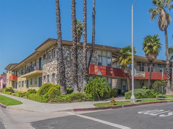 building - Photo Gallery 3