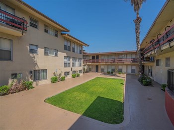 courtyard - Photo Gallery 6