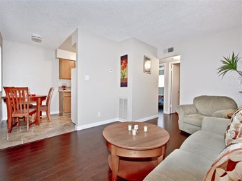 3820 Pennwood Avenue 1-3 Beds Apartment for Rent - Photo Gallery 10