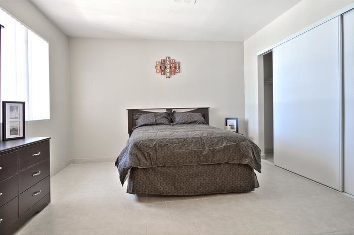 Thunderbird Apartments