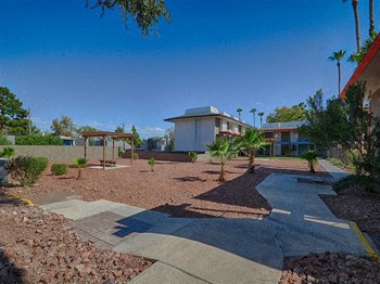 patio 1000 & 1100 Dumont Blvd Studio-3 Beds Apartment for Rent - Photo Gallery 3