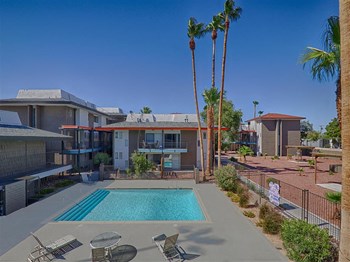 swimming pool 1000 & 1100 Dumont Blvd Studio-3 Beds Apartment for Rent - Photo Gallery 6