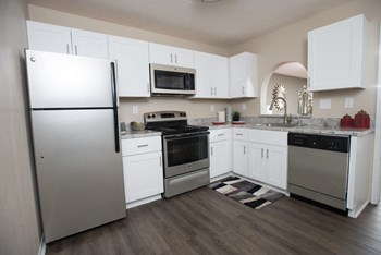 100 Tree Crossing Parkway 1-3 Beds Apartment for Rent - Photo Gallery 2