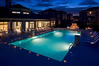215 Republic Ave. 1-3 Beds Apartment for Rent - Photo Gallery 2