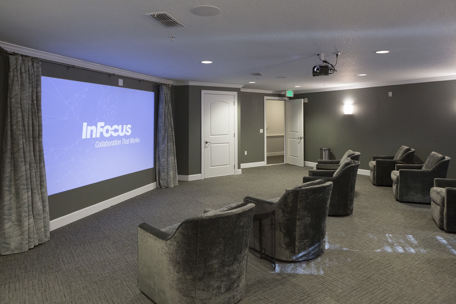 Caroline Oaks Apartments Theatre