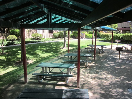 Country Club Villa BBQ Facility