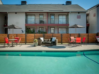 Swimming Pool With Relaxing Sundecks Swimming Pool With Relaxing Sundecks at Verge, Texas, 75240 - Photo Gallery 4