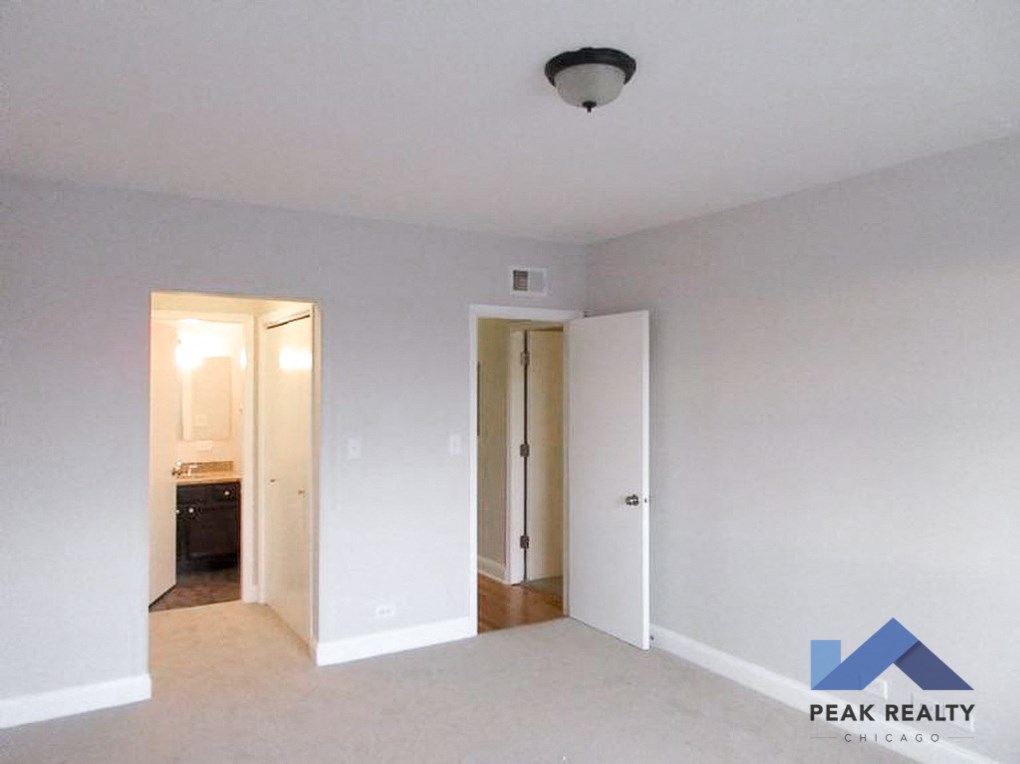 Near West Side 3 Bed 2 Bath