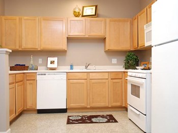 Spacious kitchen at Prairie Point in Merrillville, IN - Photo Gallery 5