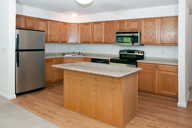993 Woodhill Court 1-2 Beds Apartment for Rent Photo Gallery 1