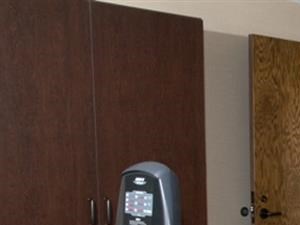 Treadmils in front of a TV - Photo Gallery 4