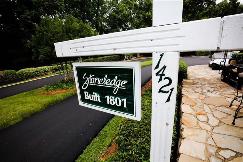 Stoneledge Plantation Apartments, 1421 Roper Mountain Road, Greenville
