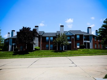 3545 Veterans Memorial Parkway 1-3 Beds Apartment for Rent - Photo Gallery 2