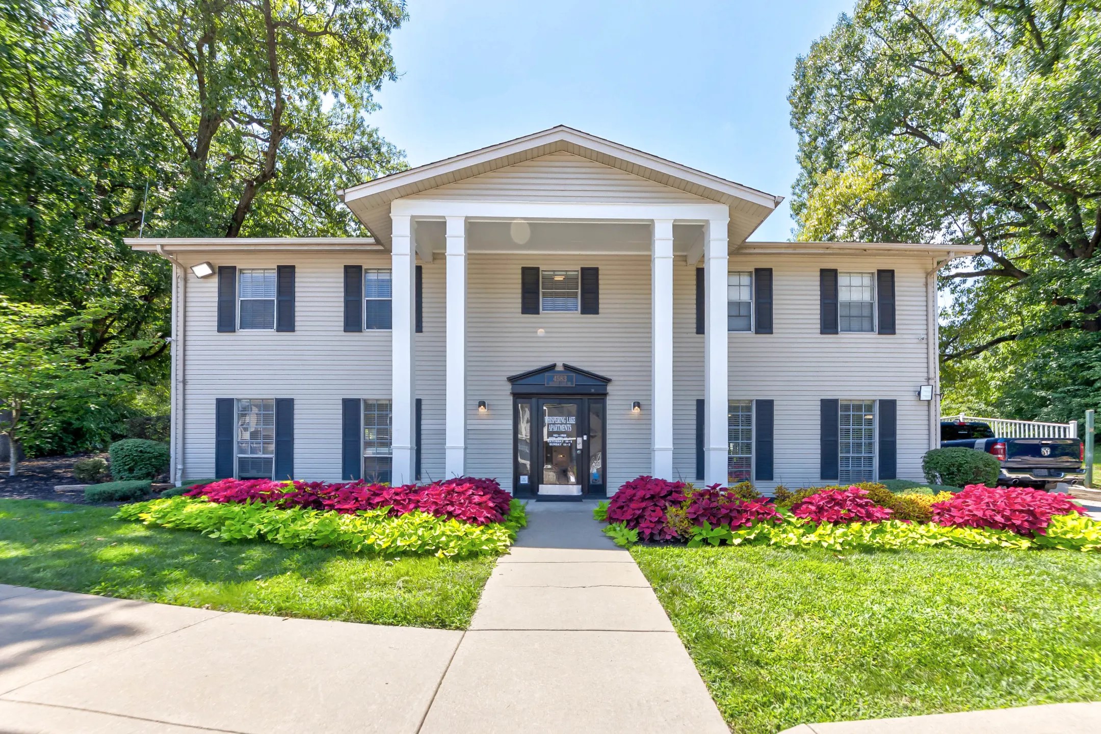 Whispering Lake Apartments, 4583 Whisper Lake Drive, Florissant, MO