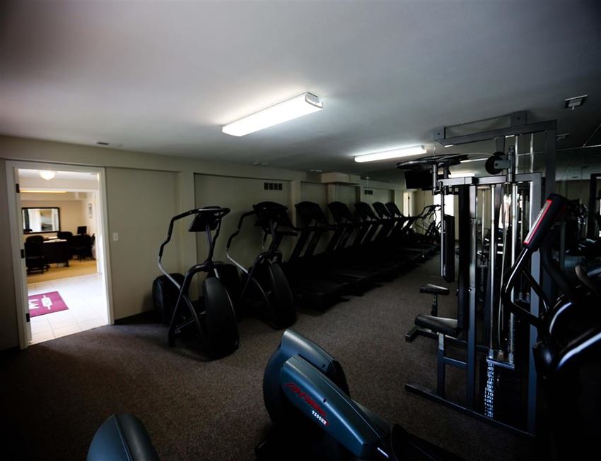 Whispering Lake Apartments, 4583 Whisper Lake Drive, Florissant, MO