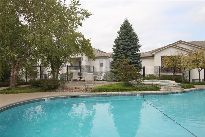 The Lakes At Lionsgate Apartments, 6704 West 141st Street, Overland