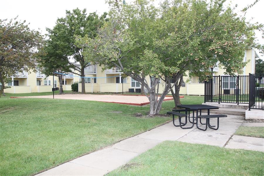 Photos and Video of Eaglerock Village Apartments in Wichita, KS