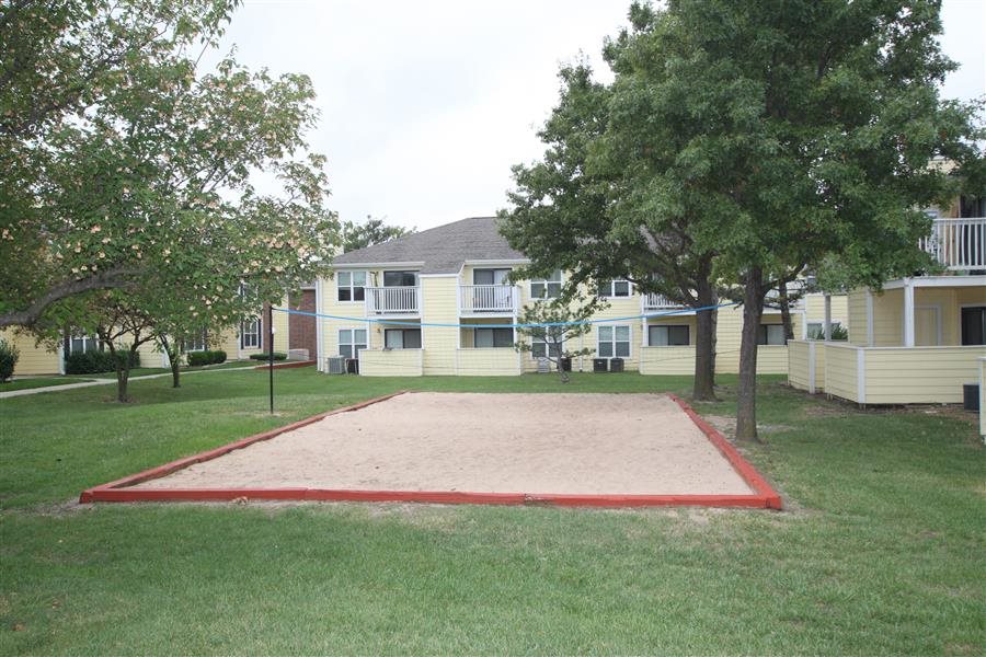 Photos and Video of Eaglerock Village Apartments in Wichita, KS