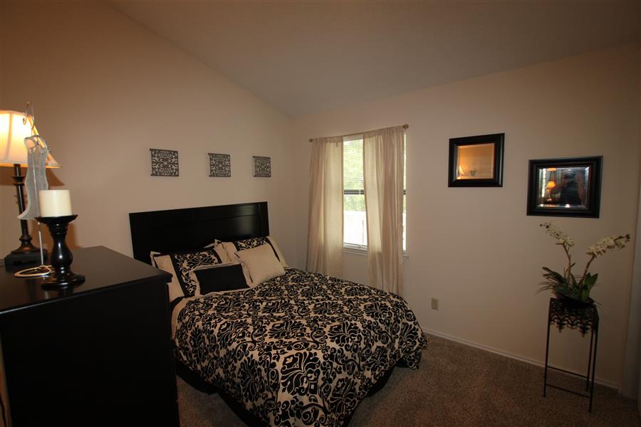 The Ethans Apartments, 8300 North Hickory, Kansas City, MO - RENTCafé