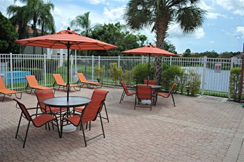 5800 N.W. 74th Place 1-2 Beds Apartment for Rent - Photo Gallery 6