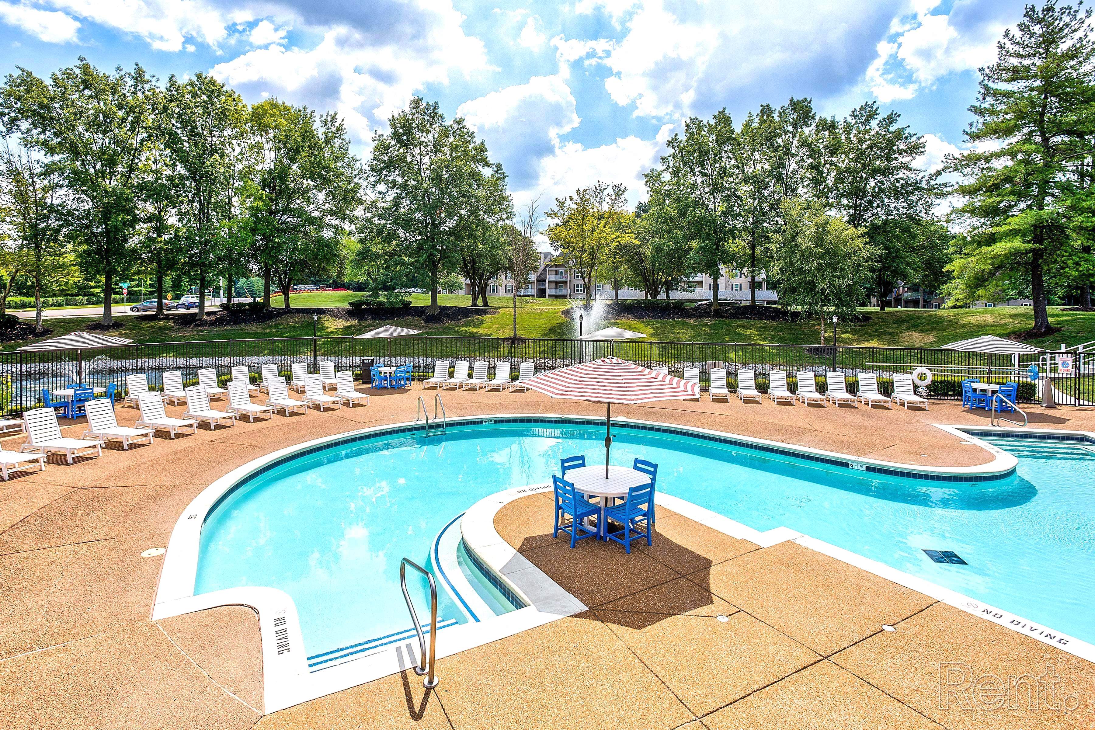 the swimming pool at the resort at governors residence