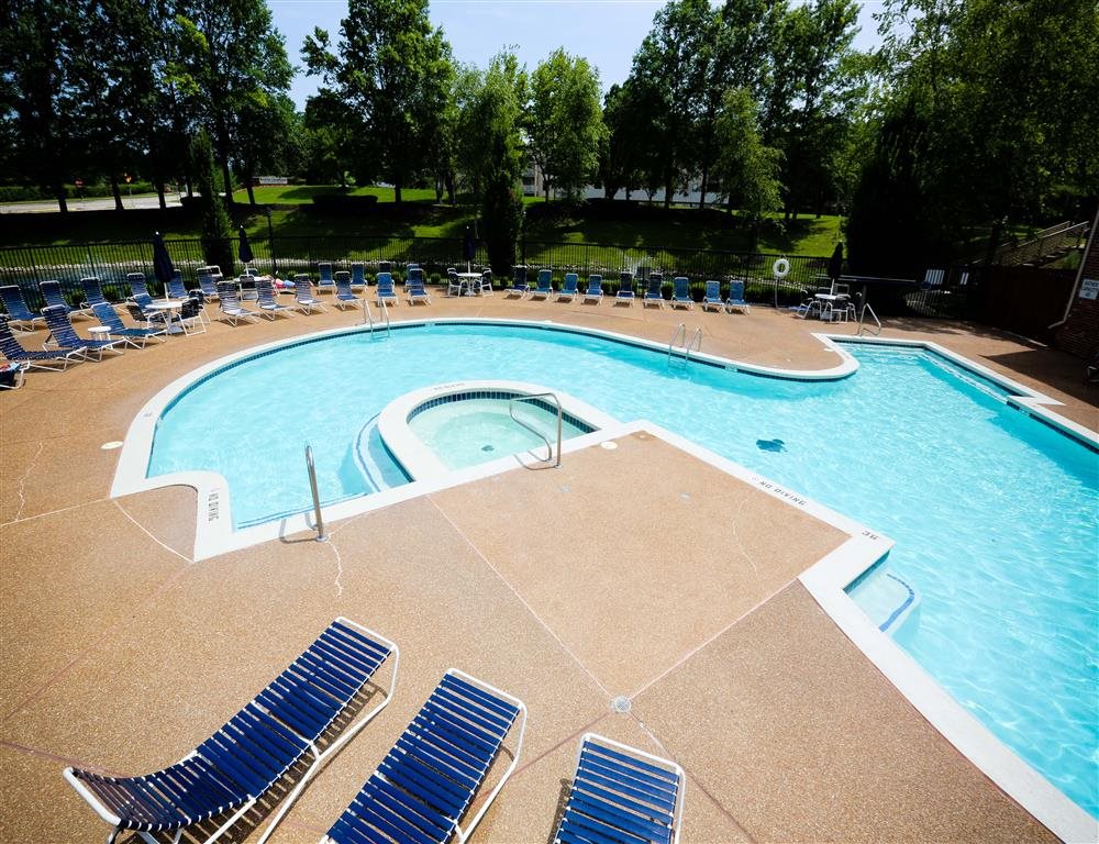 Photos and Video of Baxter Crossings Apartments in Chesterfield, MO