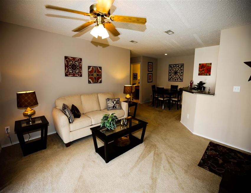 Baxter Crossings Apartments, 975 Westmeade Drive, Chesterfield, MO