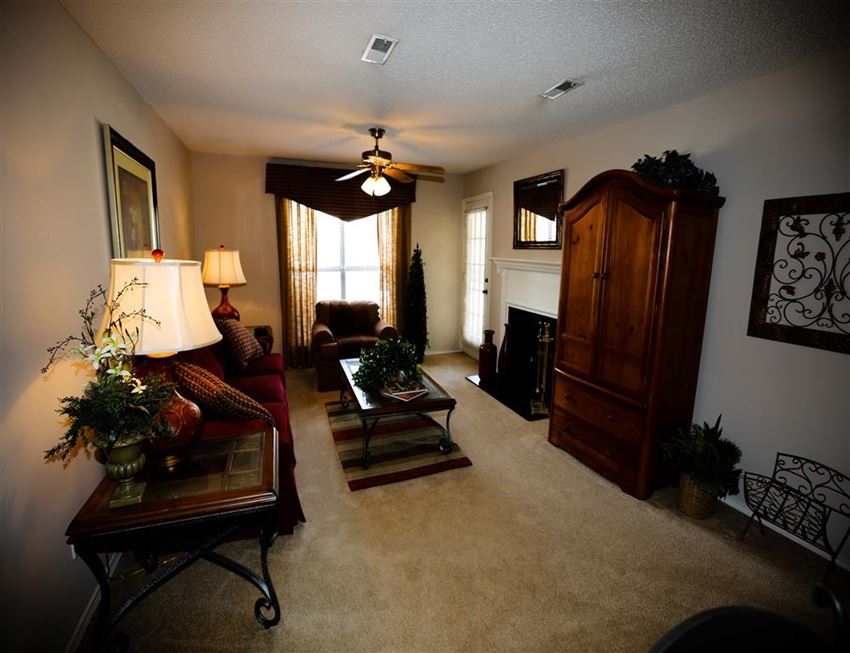 Baxter Crossings Apartments, 975 Westmeade Drive, Chesterfield, MO