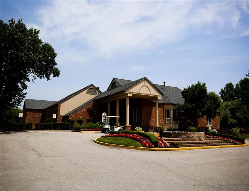 Baxter Crossings Apartments, 975 Westmeade Drive, Chesterfield, MO