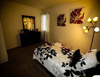 240 Hickory Hedge Drive 1-3 Beds Apartment, Townhouse for Rent - Photo Gallery 30