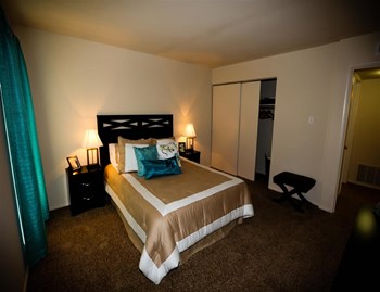 240 Hickory Hedge Drive 1-3 Beds Apartment, Townhouse for Rent - Photo Gallery 31
