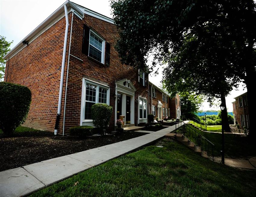 Warson Village Townhomes, 1000 Darwick Court, St. Louis, MO RentCafe