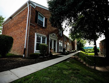 1000 Darwick Court 1-3 Beds Apartment, Townhouse for Rent - Photo Gallery 6