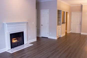 2770 Lenox Road NE 1-2 Beds Apartment for Rent - Photo Gallery 3