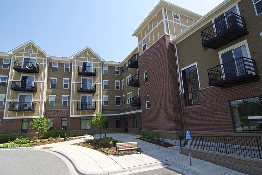 Front of Oak Grove Senior Apartments
