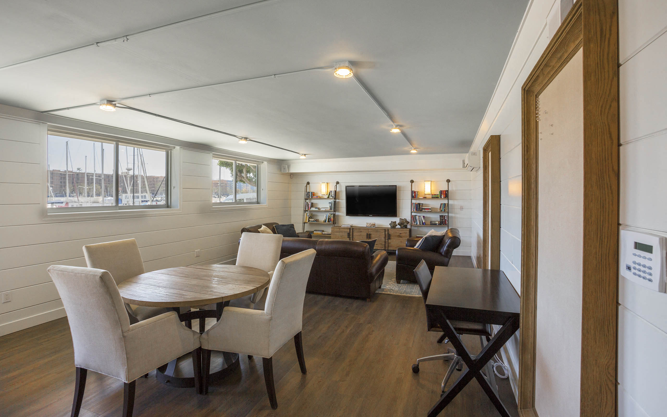 Wayfarer Marina Del Rey, CA Boaters Lounge