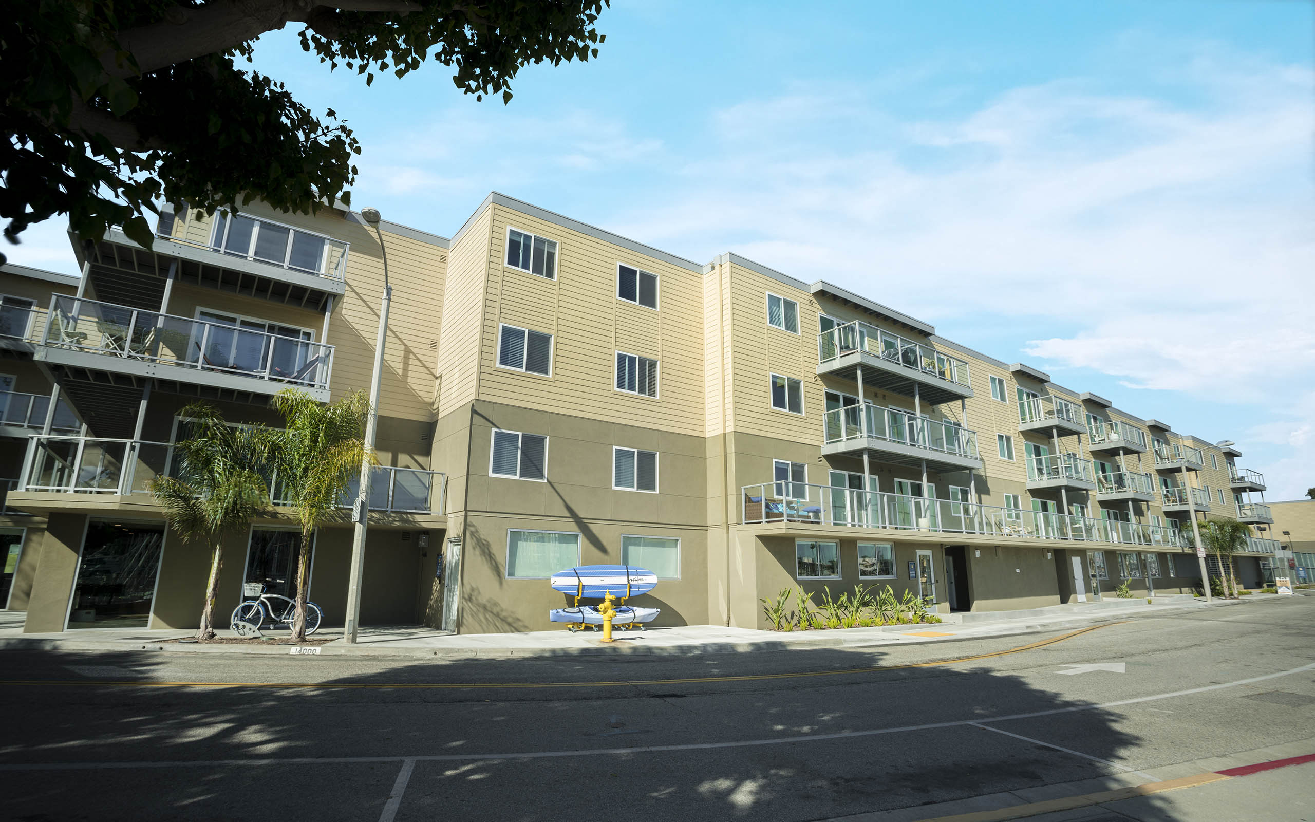 Wayfarer Marina Del Rey, CA Building Exterior